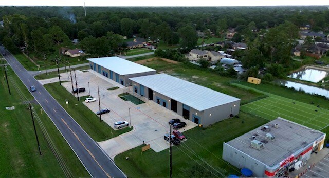 More Photos Of 7307 Five Forks dr, Spring Warehouse For Lease