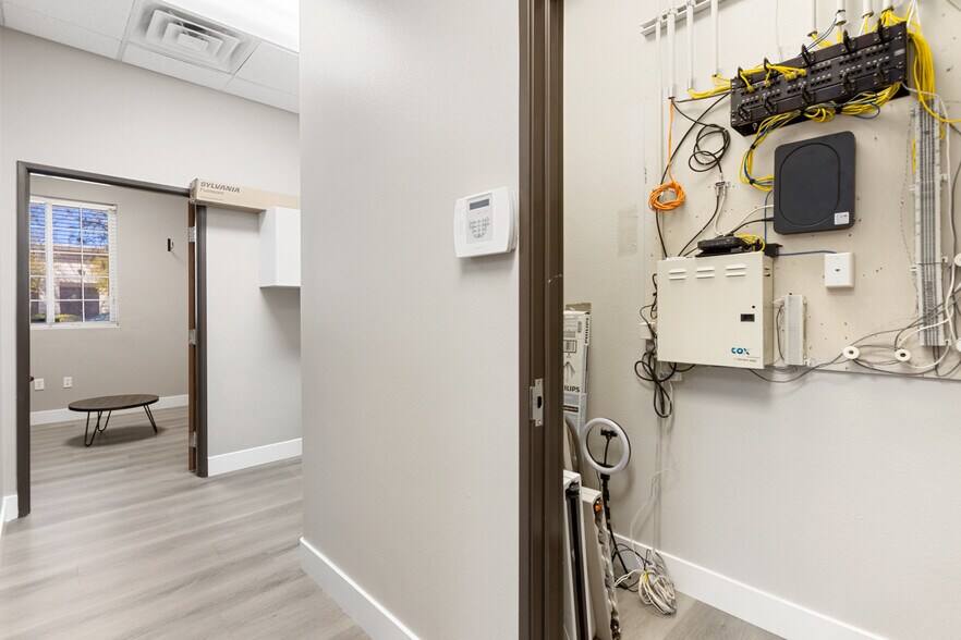 More Photos Of 7656 W Sahara Ave, Las Vegas Medical For Lease