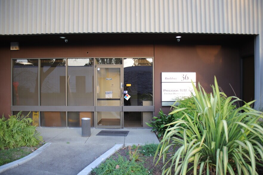 More Photos Of 3350 Scott Blvd, Santa Clara Warehouse For Lease