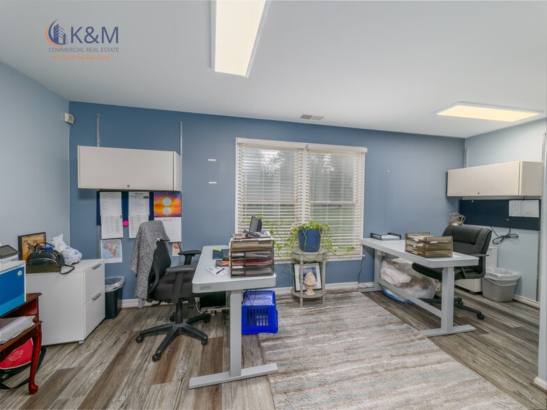 More Photos Of 10520 Warwick Ave, Fairfax Medical For Sale