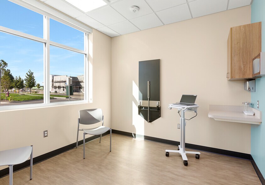 More Photos Of 212 S Innovation Ln, Meridian Hospital For Sale