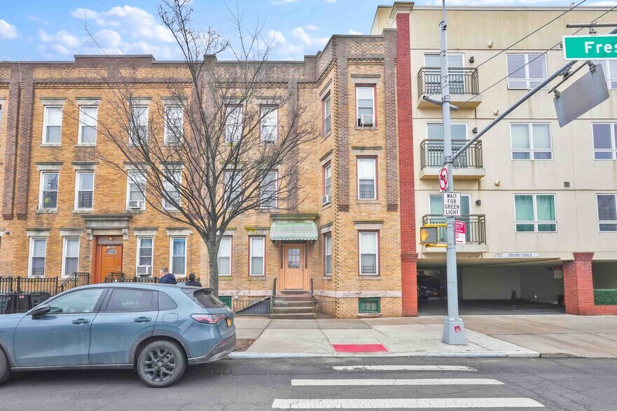 Primary Photo Of 6340 Fresh Pond Rd, Ridgewood Apartments For Sale