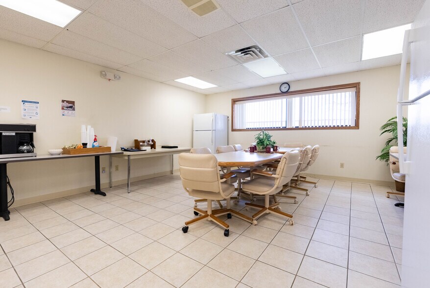 More Photos Of 4132 Elida Rd, Lima Medical For Sale