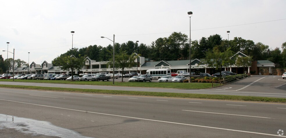 More Photos Of I-581 @ I-581 & Rte. 220 & Franklin Rd., Roanoke Unknown For Lease