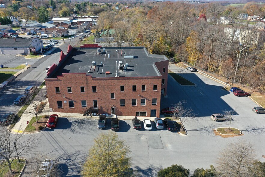 More Photos Of 205 Center St, Mount Airy Medical For Lease