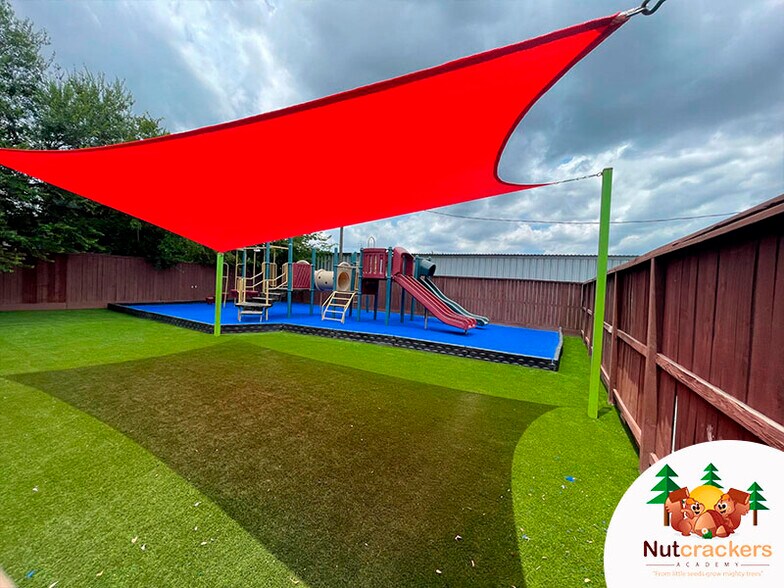 More Photos Of 8128 Braewick Dr, Houston Daycare Center For Sale