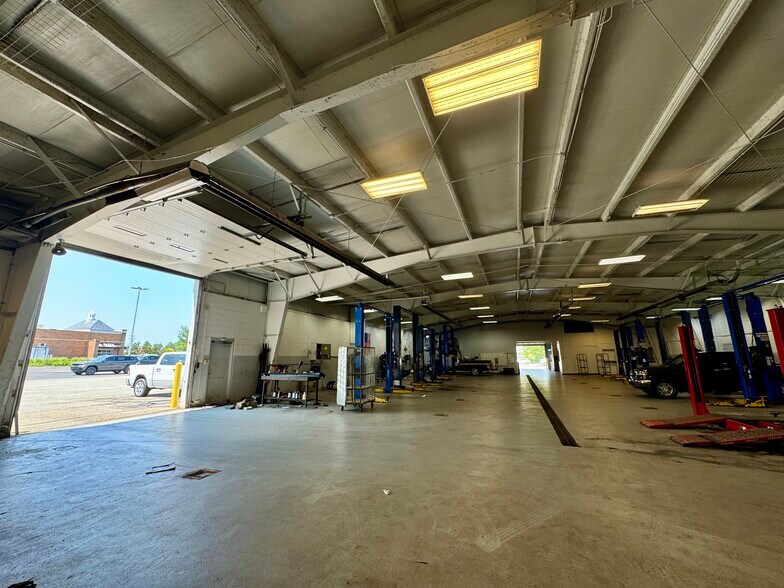 More Photos Of 2115 Mentor Ave, Painesville Freestanding For Sale