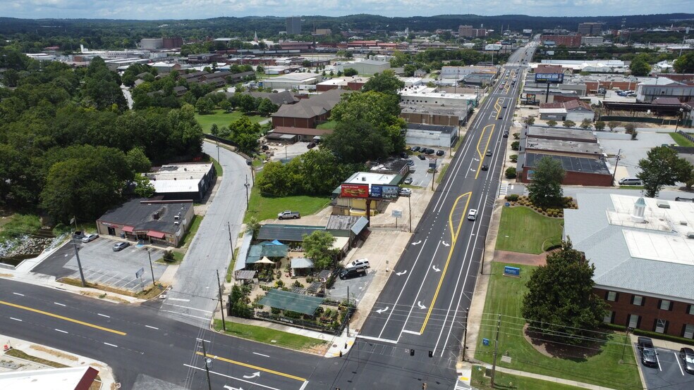 More Photos Of 1210 13th St, Columbus Garden Center For Sale