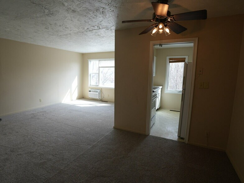More Photos Of 311 W Highland Dr, Williston Apartments For Sale