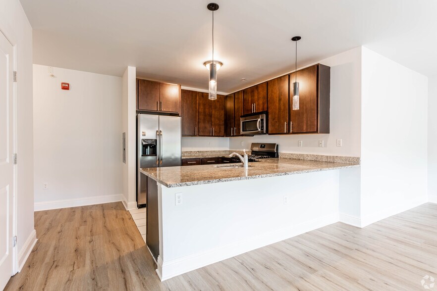 More Photos Of 120 Halsted St, East Orange Apartments For Sale