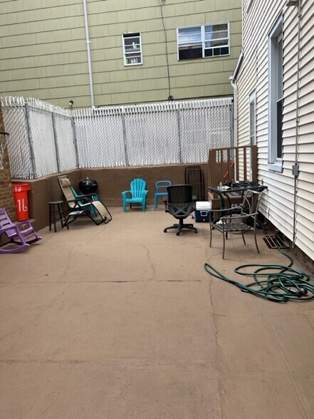 More Photos Of 413 16th St, Union City Multifamily For Sale
