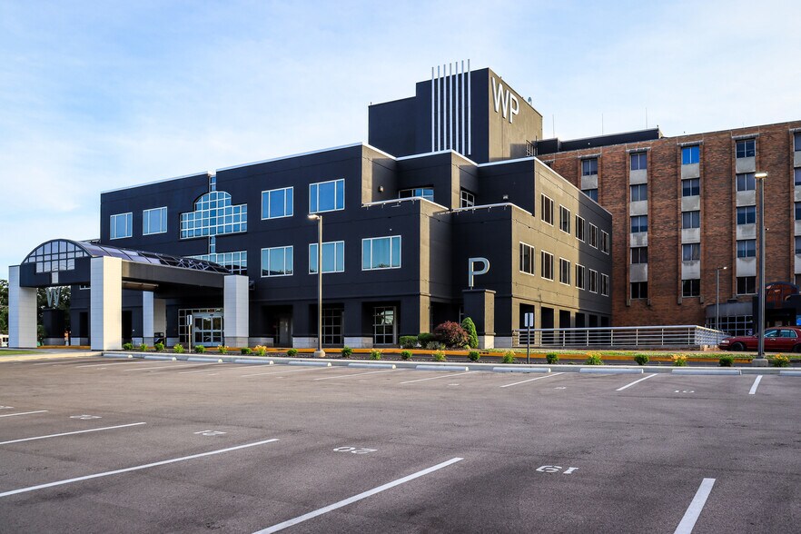 Primary Photo Of 401 SE 6th St, Evansville Office For Lease
