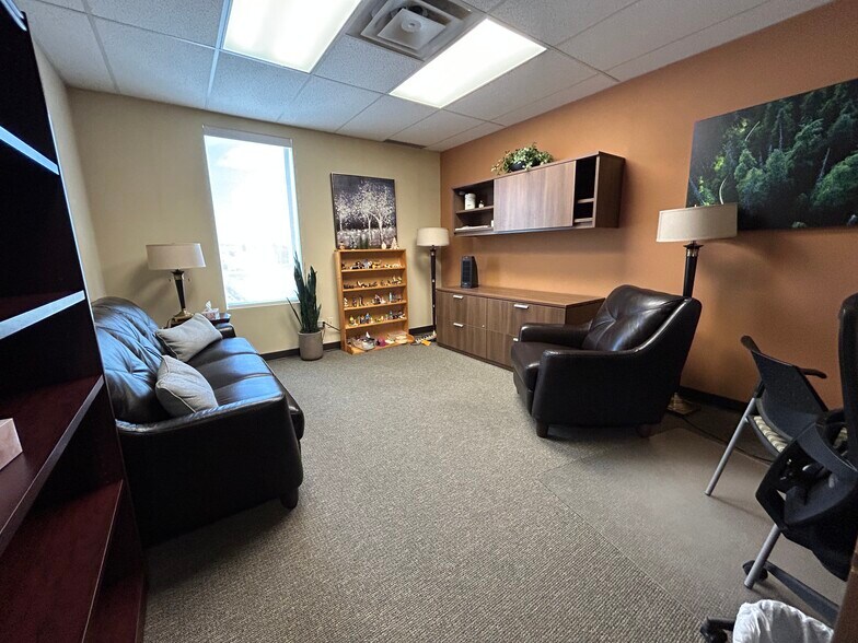 More Photos Of 16844-16880 111 Av NW, Edmonton Office For Sale