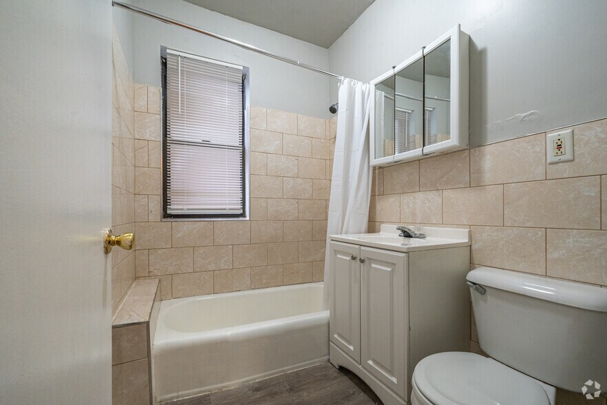 More Photos Of 1210 W 83rd St, Chicago Apartments For Sale