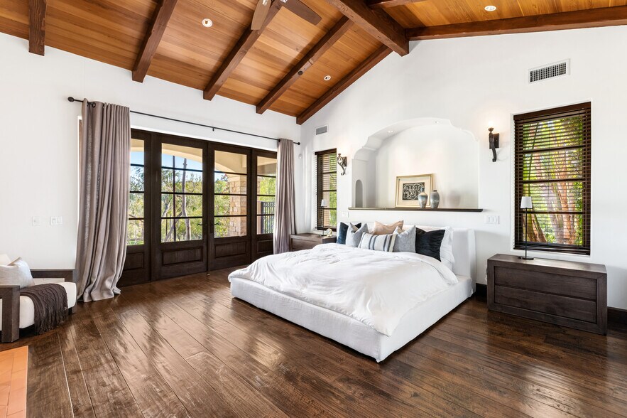 More Photos Of 6914 Solano Verde Dr, Somis Movie Radio TVStudio For Sale