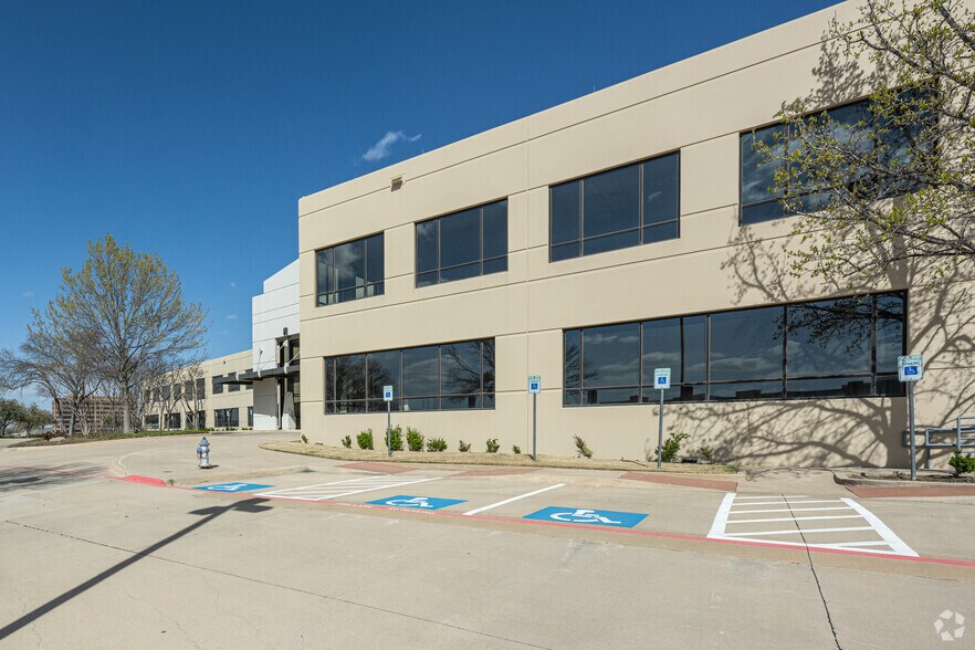 More Photos Of 1660 N Westridge Cir, Irving Office For Lease