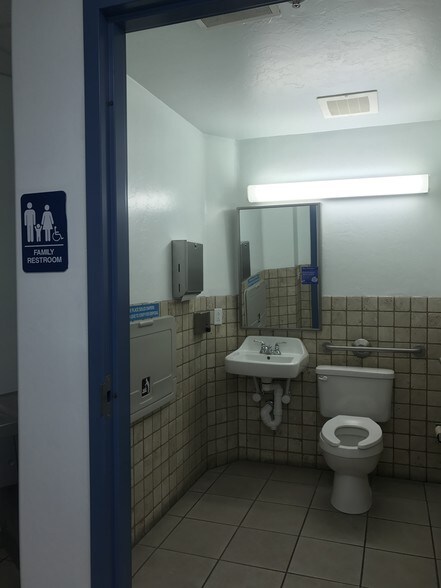 More Photos Of 1310 W St Marys Rd, Tucson Medical For Lease