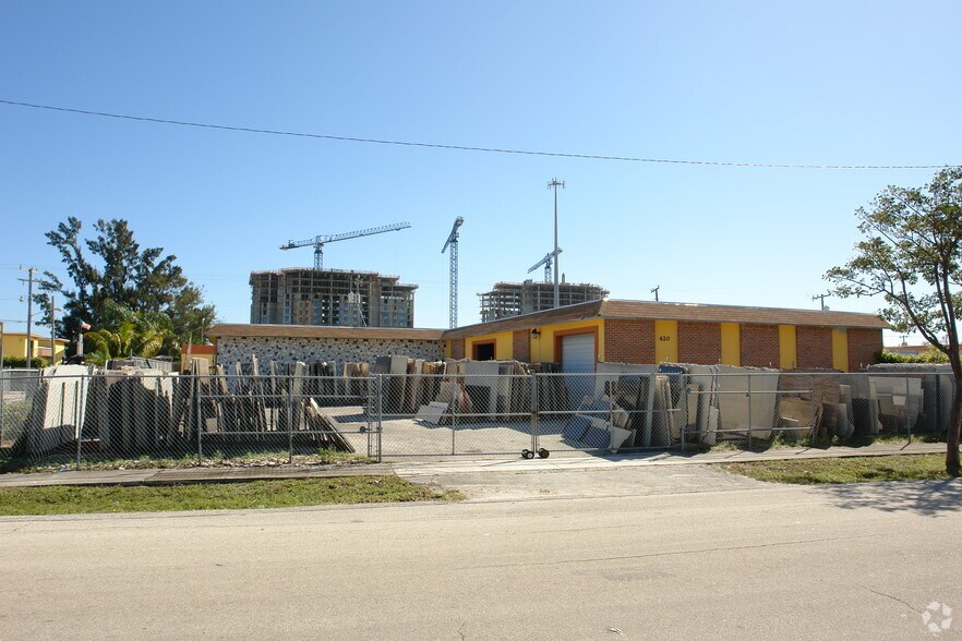 More Photos Of 420 NE 3rd St, Boynton Beach Manufacturing For Lease