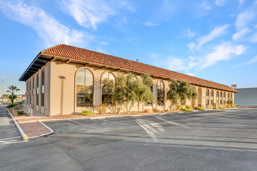 More Photos Of 4220 S Maryland Pky, Las Vegas Unknown For Lease