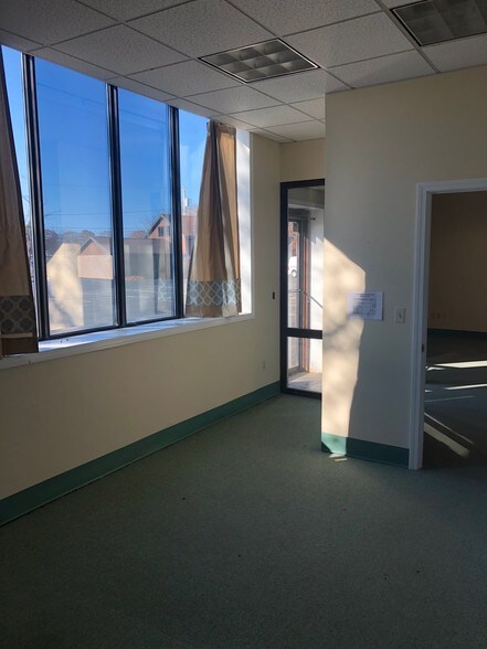 More Photos Of 400 Riverside St, Portland Medical For Lease