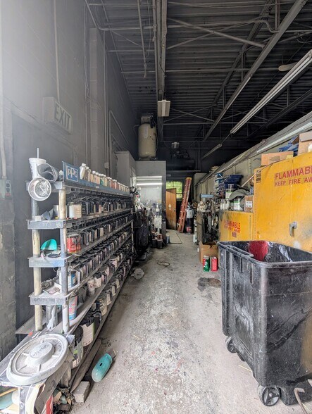 More Photos Of 7086 Southeastern Ave, Indianapolis Flex For Sale