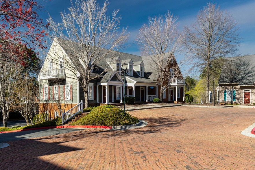 More Photos Of 3937-3965 Holcomb Bridge Rd, Peachtree Corners Unknown For Lease