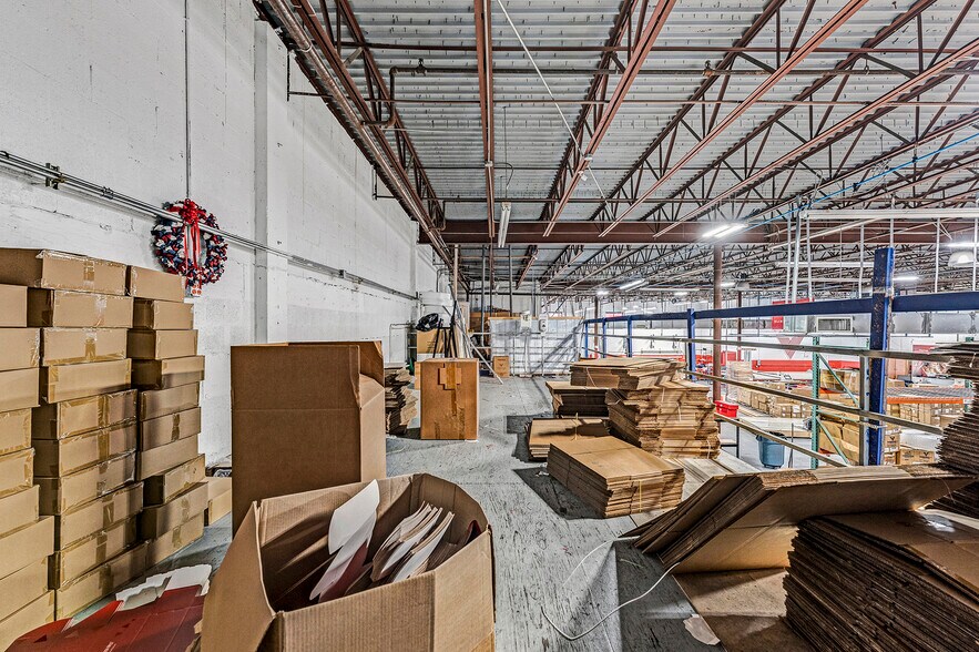 More Photos Of 6850 NW 74th St, Medley Warehouse For Sale