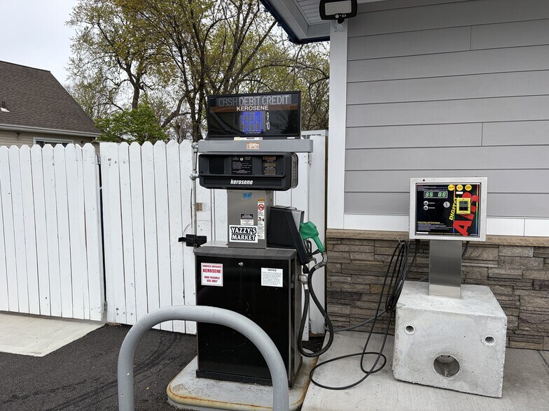 More Photos Of 281 Altamont Ave, Schenectady Service Station For Sale