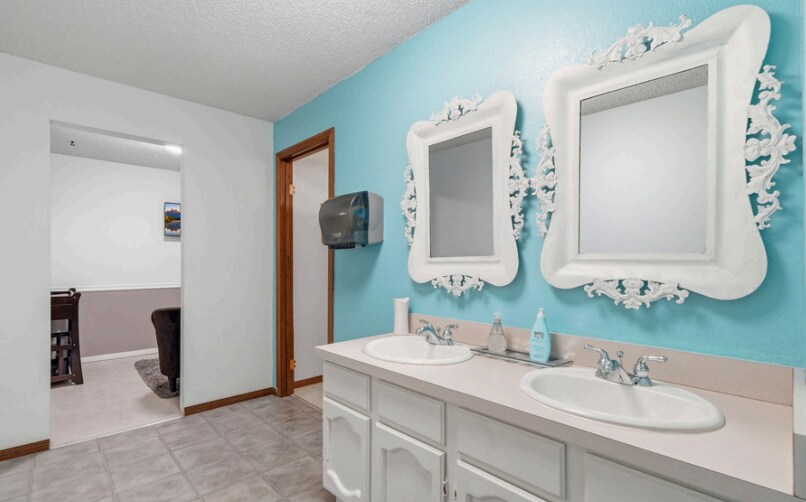 More Photos Of 730 E 21st St, Casper Flex For Sale