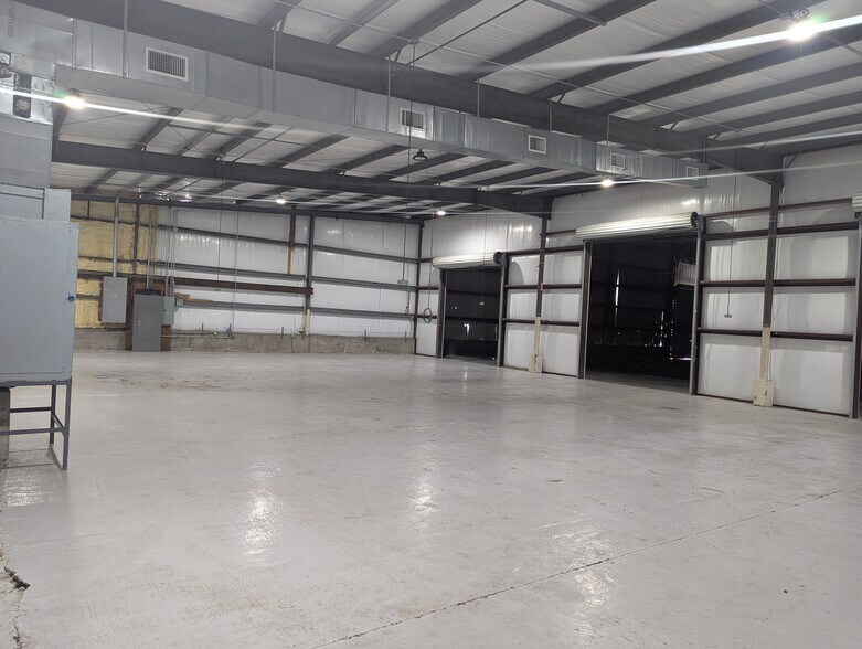 More Photos Of 91 S College St, Statesboro Warehouse For Sale