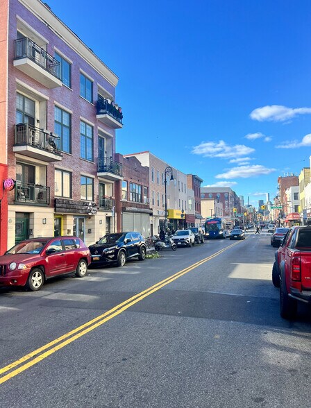 More Photos Of 605-607 Manhattan Ave, Brooklyn Apartments For Lease