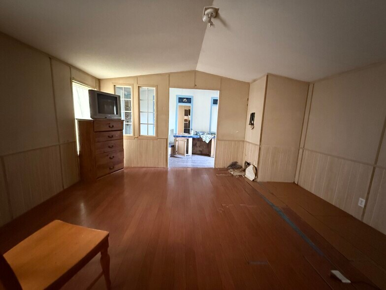 More Photos Of 34621 S 685 Rd, Jay Specialty For Sale