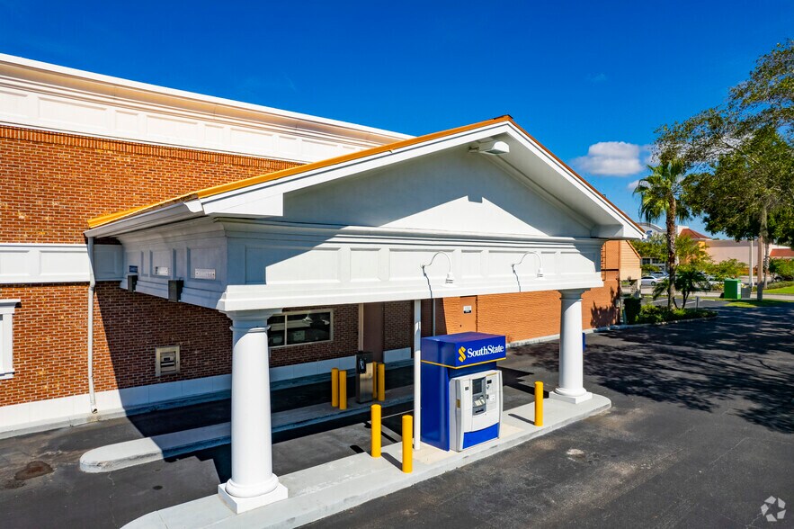 More Photos Of 3711 Tampa Rd, Oldsmar General Retail For Lease
