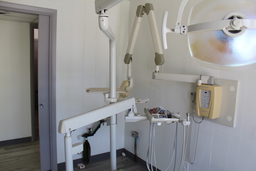 More Photos Of 425-427 S Summit Ave, Fort Worth Medical For Lease