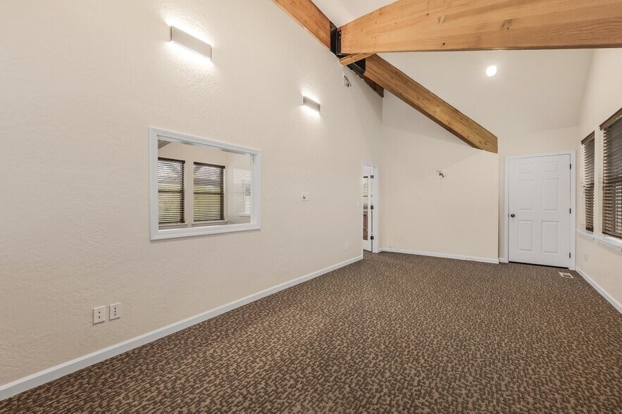 More Photos Of 204 4th, Dover Office For Lease