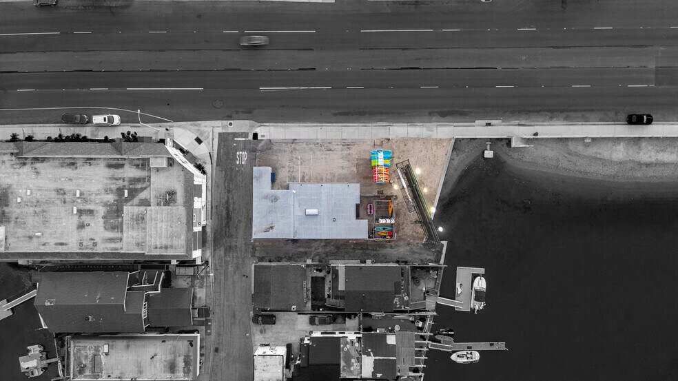 More Photos Of 16902 Pacific Coast Hwy, Huntington Beach Restaurant For Sale