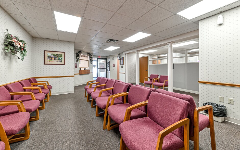More Photos Of 508-512 N Jefferson st, New Castle Medical For Sale