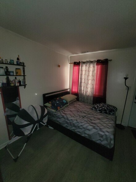 More Photos Of 1458 W 32nd St, Indianapolis Apartments For Sale