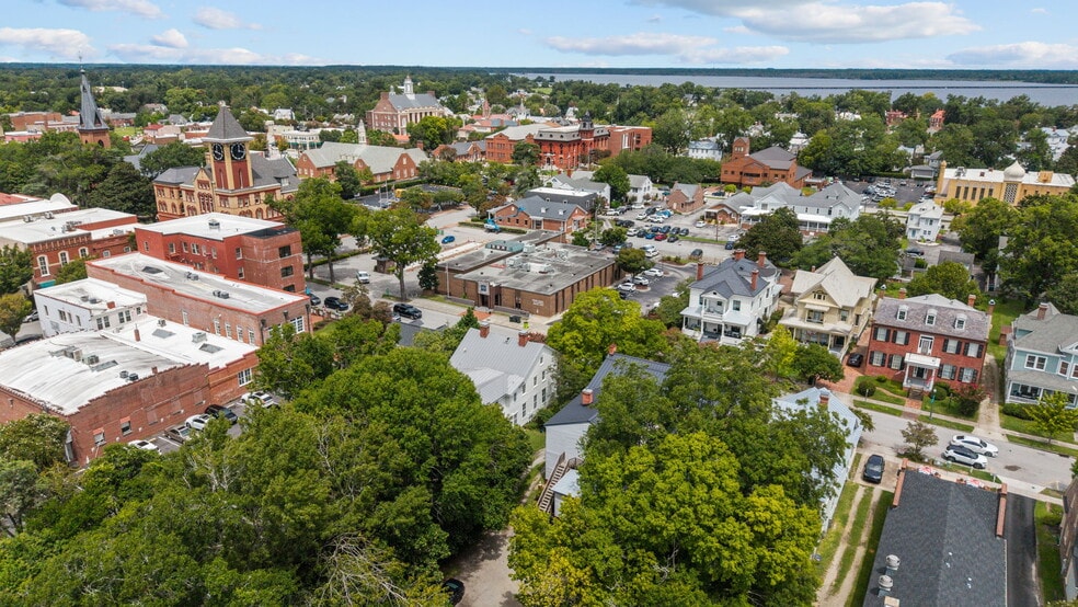 More Photos Of 215 Pollock St, New Bern Hospitality For Sale