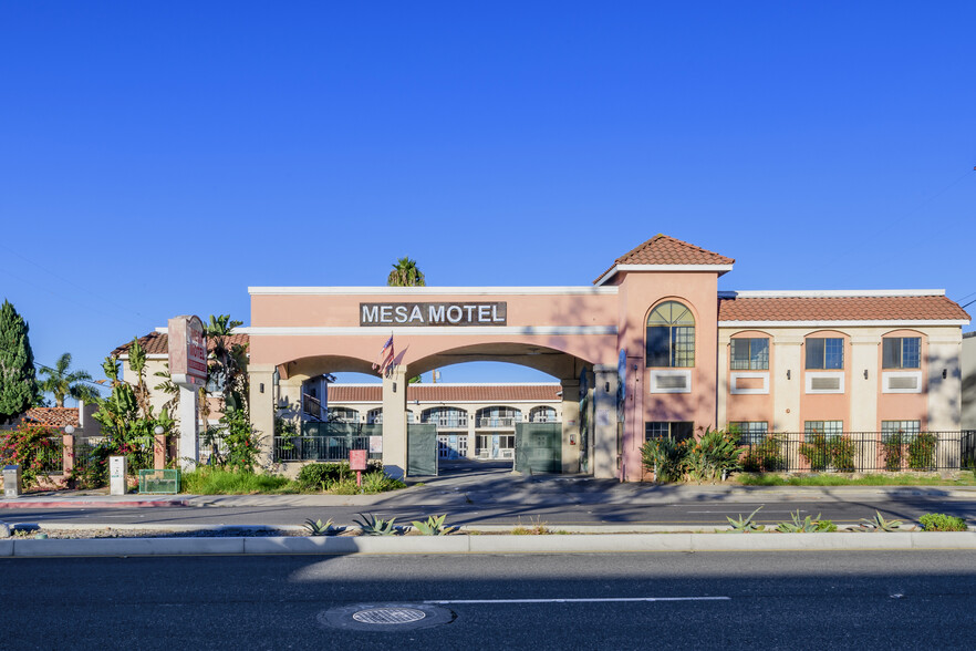 Primary Photo Of 2205 Harbor Blvd, Costa Mesa Hotel For Sale