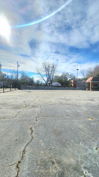 More Photos Of 2344 N Lumpkin Rd, Columbus Office For Sale