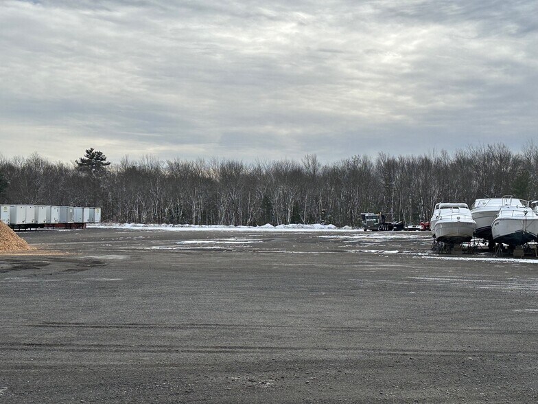 More Photos Of 944 Adams St, Abington Land For Lease