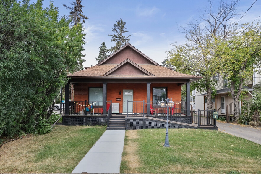 More Photos Of 1614 8th Ave NW, Calgary Medical For Sale