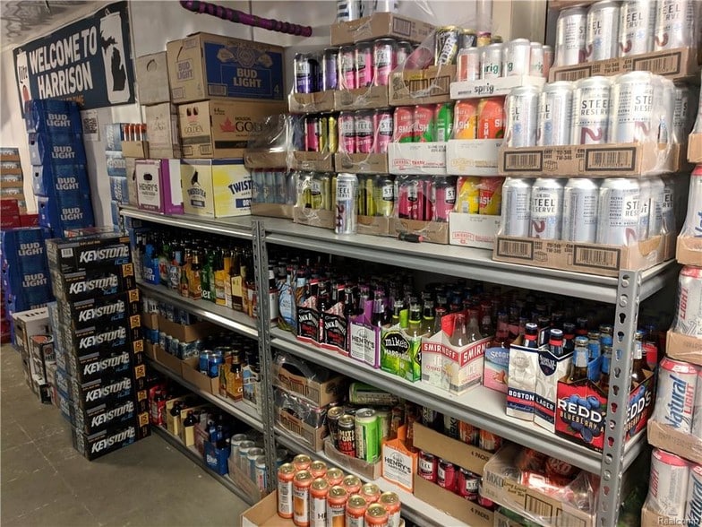 More Photos Of 4012 N Clare Ave, Harrison Convenience Store For Sale