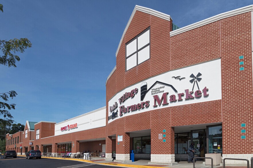 More Photos Of 5010-5098 Brown Station Rd, Upper Marlboro Storefront For Lease