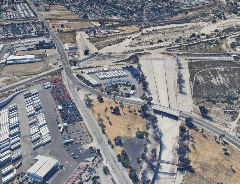 More Photos Of 1938 W 5th St, San Bernardino Truck Terminal For Lease