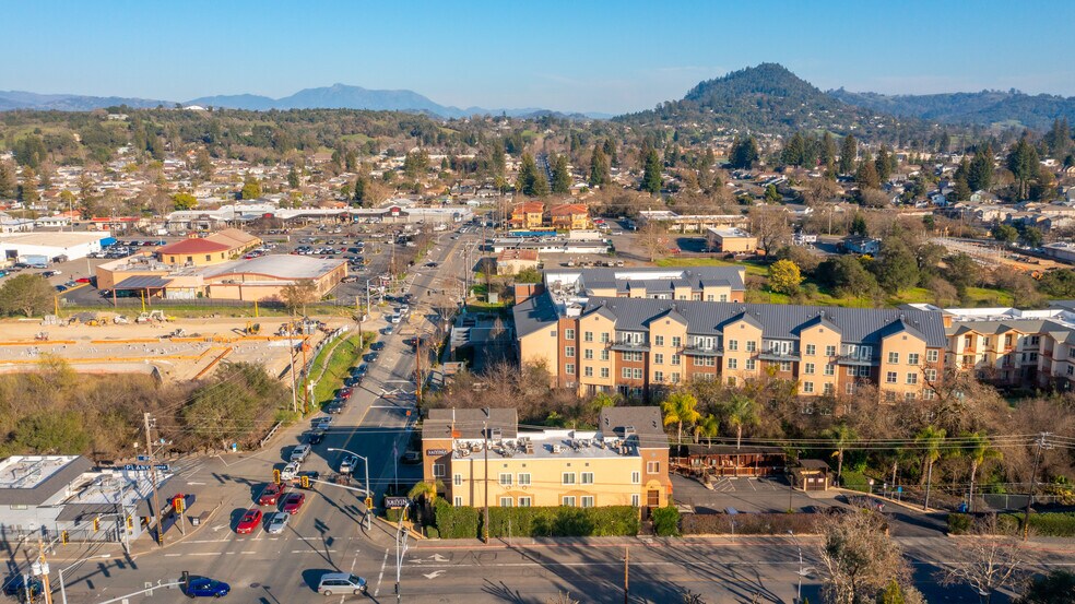 More Photos Of 178 Dry Creek Rd, Healdsburg Hotel For Sale