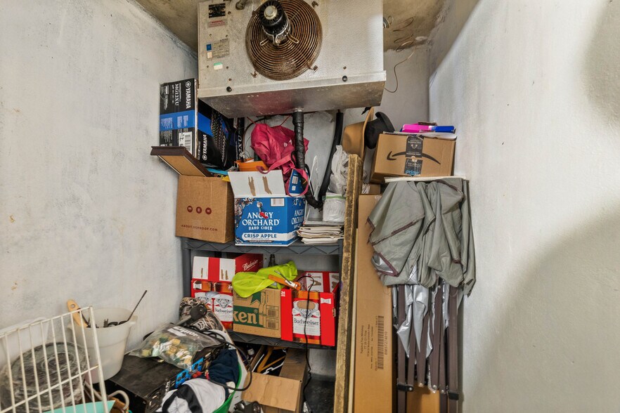 More Photos Of 10 Anastasia Blvd, Saint Augustine Bar For Lease