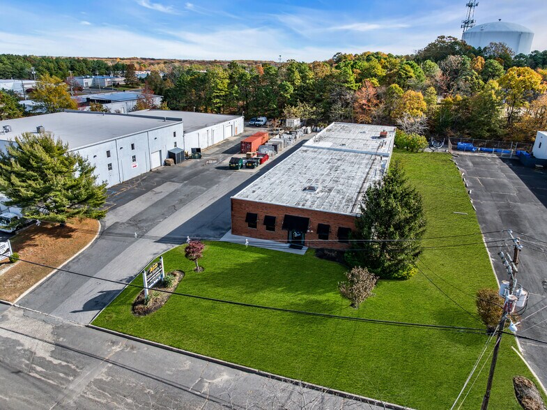 More Photos Of 1304 Roller Rd, Ocean Warehouse For Sale