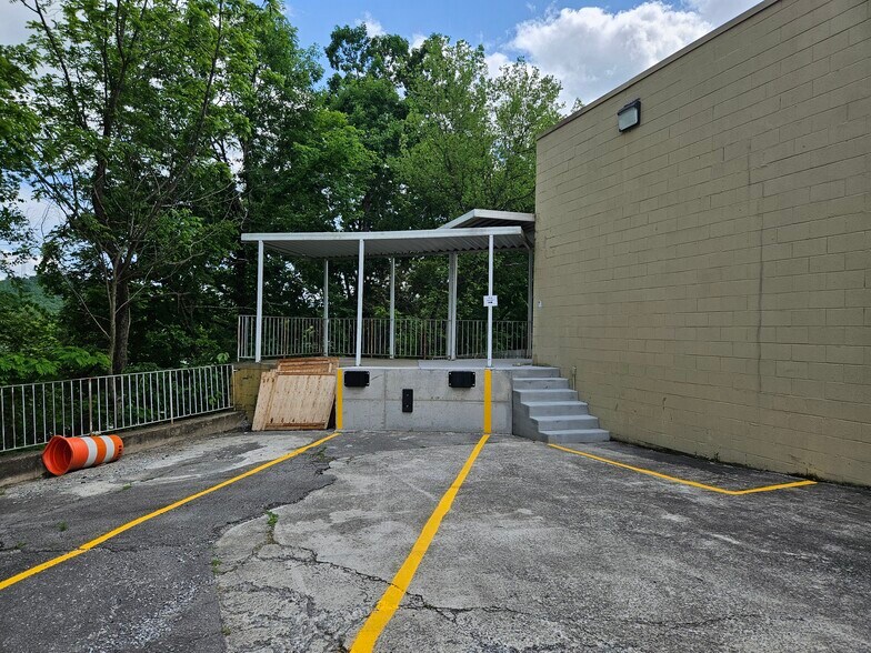 More Photos Of 10188 Dayton Pike, Soddy Daisy Light Manufacturing For Lease